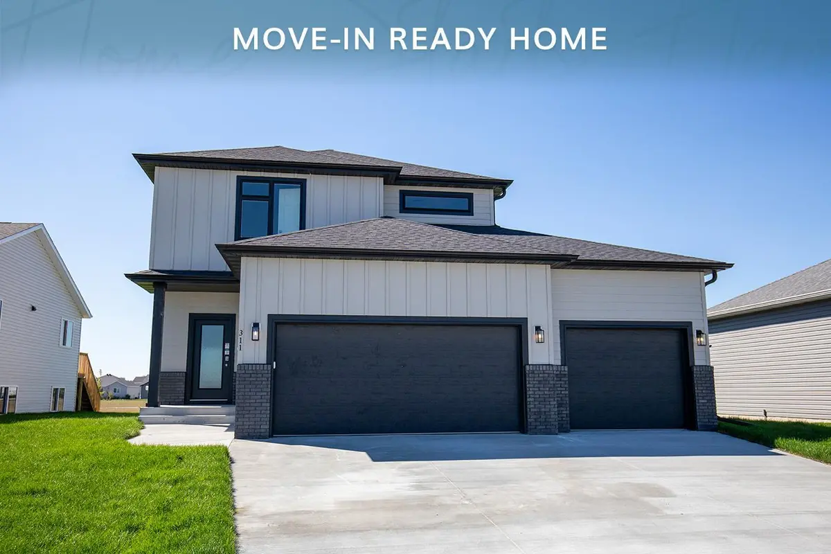 311 Lionheart DR, Horace, ND 58047