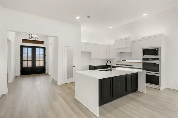 1842 Briarwood Way, Midlothian, TX 76065