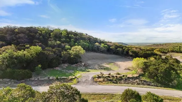 215 Shady Oaks Drive, Mineral Wells, TX 76067