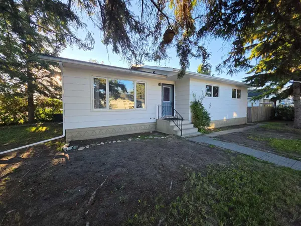 29 Northstar DR, Lacombe, AB T4L1S1