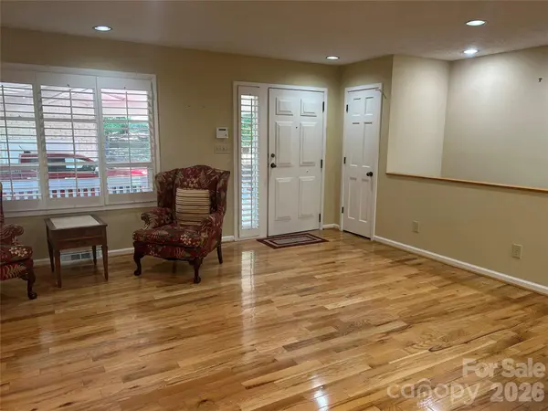 2214 Holly LN, Shelby, NC 28150