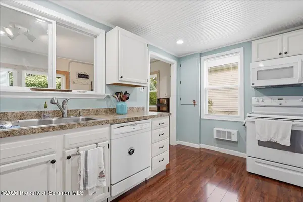 59 W Shore DR, Thompson, PA 18465