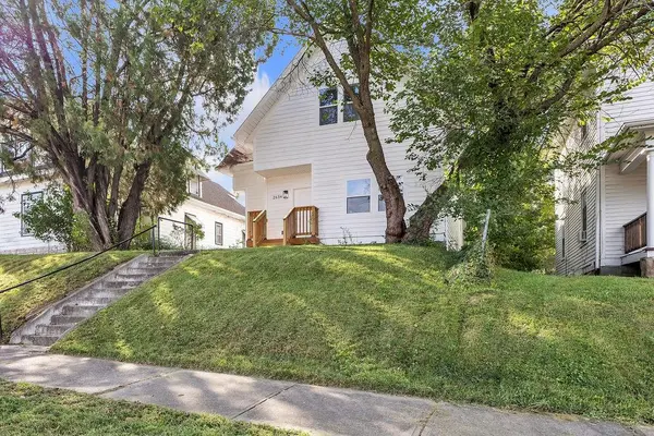 2634 Olive ST, St Joseph, MO 64507