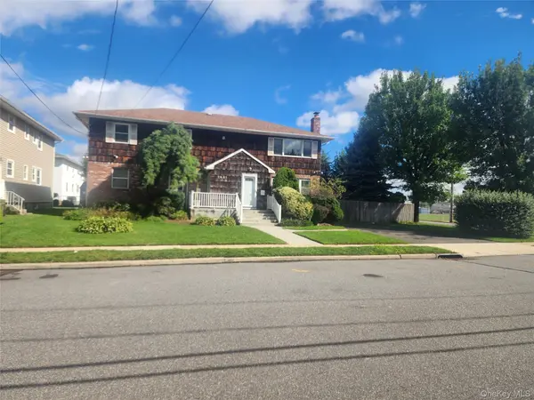 2681 Sheldon PL, Oceanside, NY 11572