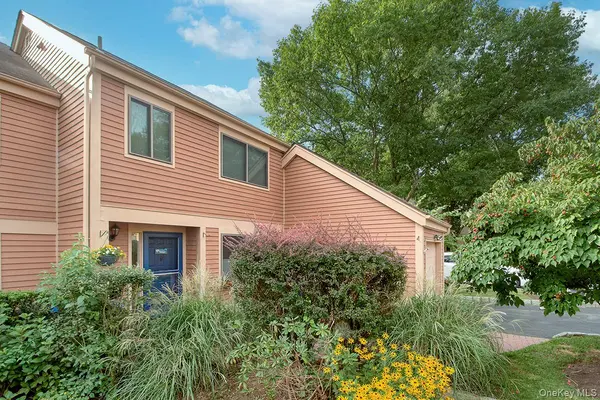 246 Treetop CRES, Rye Brook, NY 10573