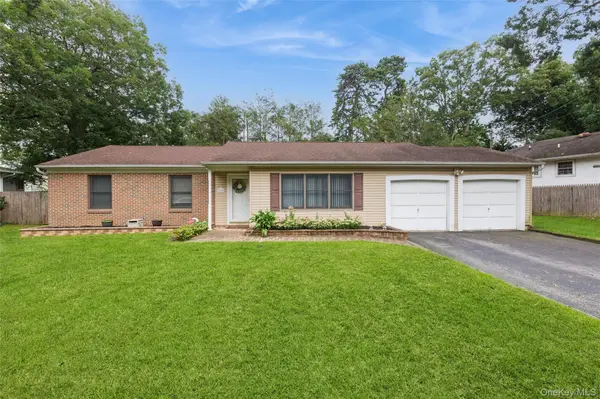 2769 Pond RD, Ronkonkoma, NY 11779