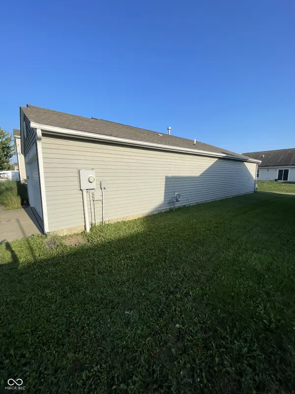 1416 Dowell ST, Greenwood, IN 46143