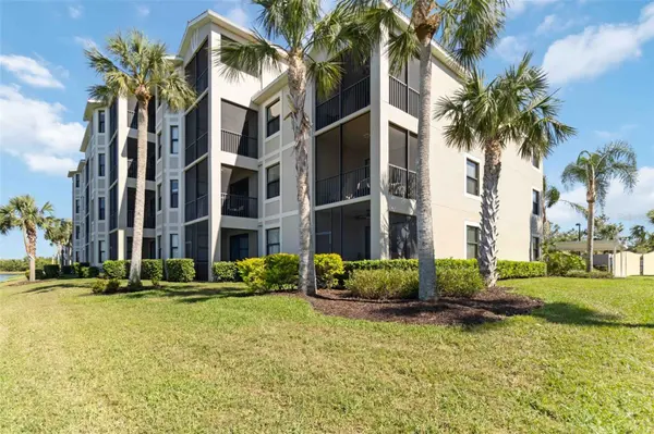 7015 RIVER HAMMOCK DR #201, Bradenton, FL 34212