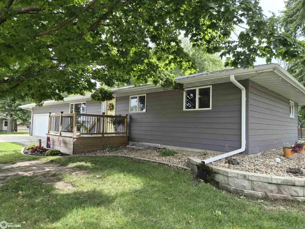 504 E Walnut ST, New Sharon, IA 50207