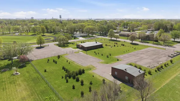 612 N Brown ST, Winthrop, MN 55396