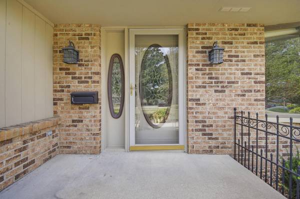 402 24th ST SW, Austin, MN 55912