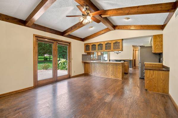 402 24th ST SW, Austin, MN 55912