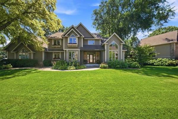 1444 Kings Wood LN, Eagan, MN 55122