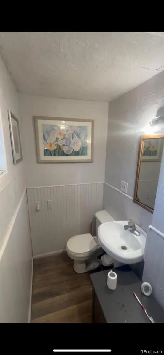 1037 S Perry ST, Denver, CO 80219