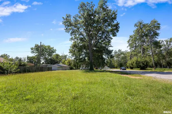 1113 W CONCORD ST, Marion, IL 62959
