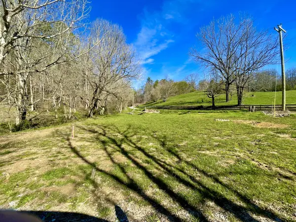 35 Pleasant Valley Road, Cosby, TN 37722