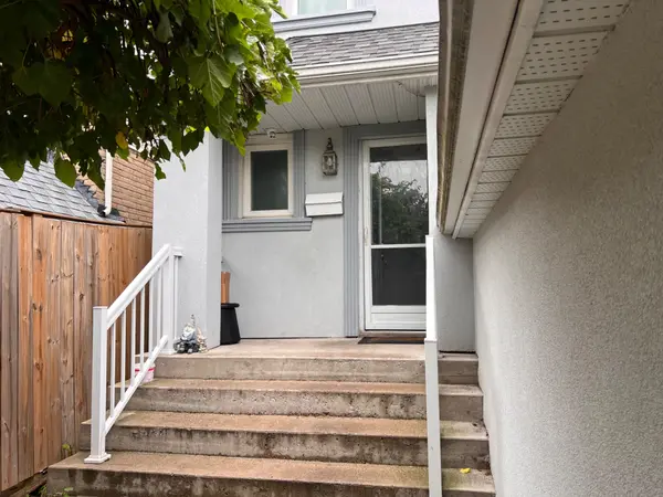 6 Roehampton CRES W, Brampton, ON L6Y 2R4