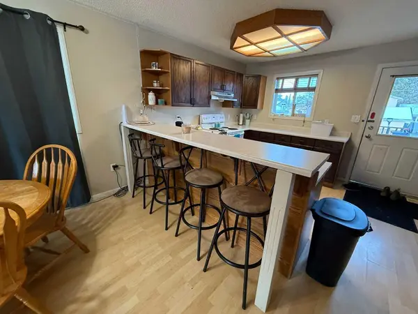 4810 16 Avenue, Edson, AB T7E 1G3