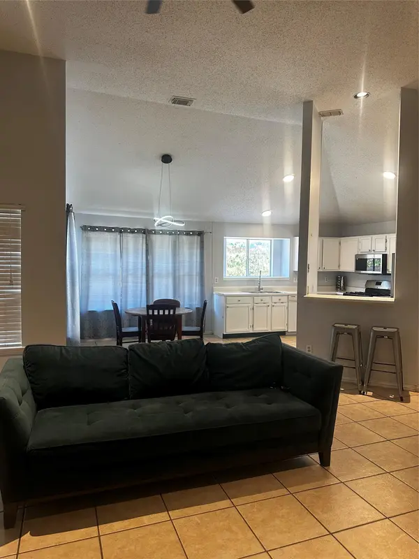 612 David Curry DR, Round Rock, TX 78664