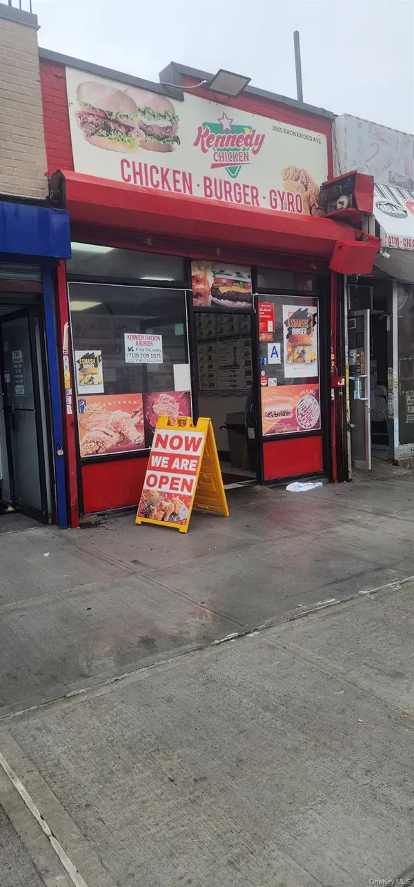 3955 E Bronxwood AVE, Bronx, NY 10466