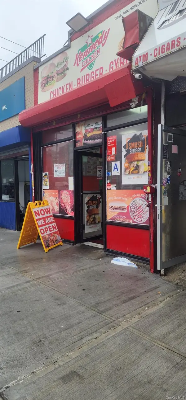3955 E Bronxwood AVE, Bronx, NY 10466