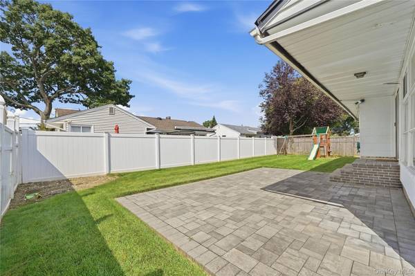 156 Broadway, Massapequa Park, NY 11762