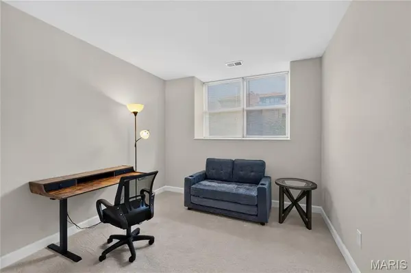 5630 Pershing AVE #16, St Louis, MO 63112