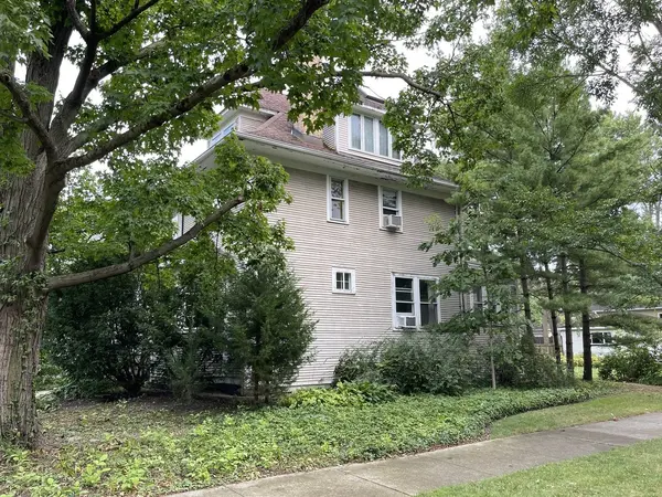 2626 Isabella ST, Evanston, IL 60201