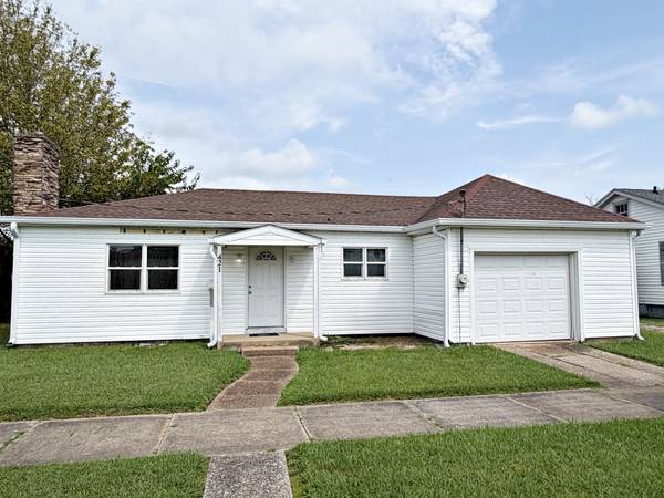 421 E 9th ST, Metropolis, IL 62960