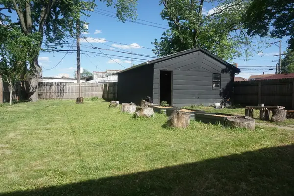 12127 Artesian AVE, Blue Island, IL 60406