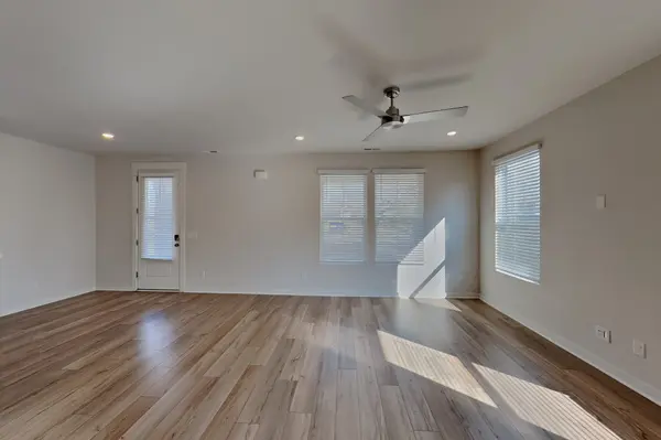 372 Park Glen Dr, Mount Juliet, TN 37122