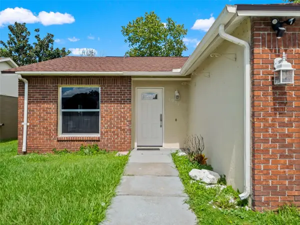 8937 VALENCIA GARDENS DR, Orlando, FL 32825
