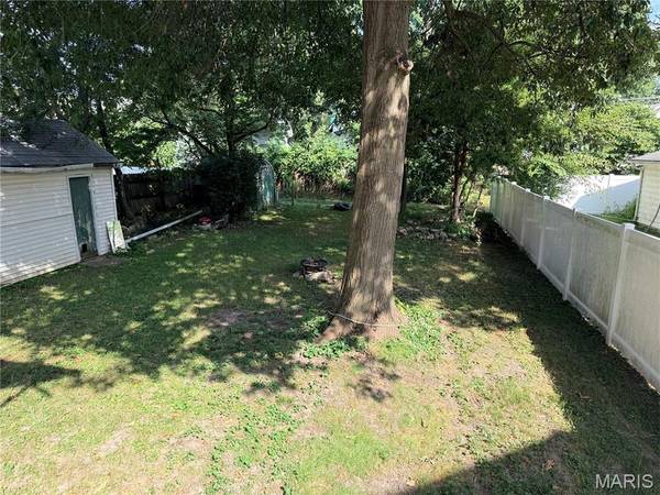 1021 N Charles ST, Carlinville, IL 62626