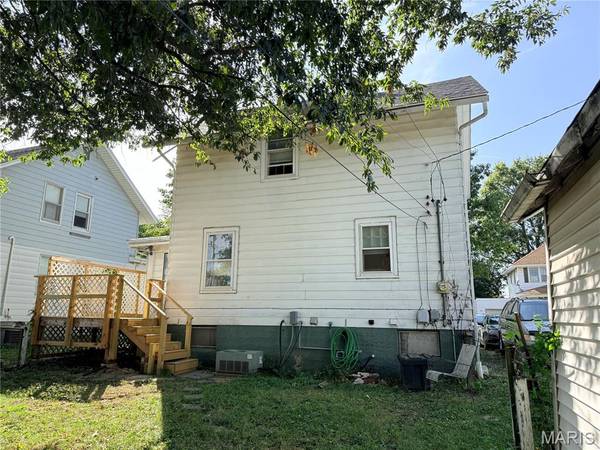 1021 N Charles ST, Carlinville, IL 62626