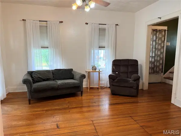1021 N Charles ST, Carlinville, IL 62626