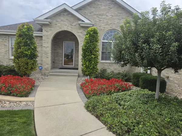 8971 Hibiscus DR, St. John, IN 46373