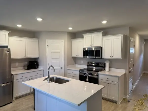 1313 Lakewalk Dr, Antioch, TN 37013