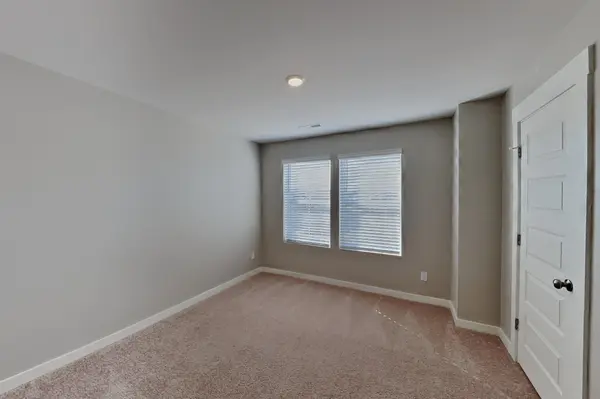 7001 Park Knoll Ln, Mount Juliet, TN 37122