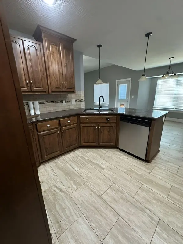 4428 W Cloverleaf TER, Battlefield, MO 65619