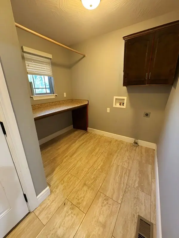 4428 W Cloverleaf TER, Battlefield, MO 65619