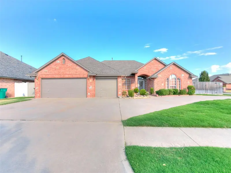 5612 Holly Brooke LN, Oklahoma City, OK 73135