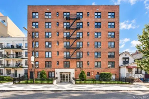 64-48 Booth ST #1F, Rego Park, NY 11374