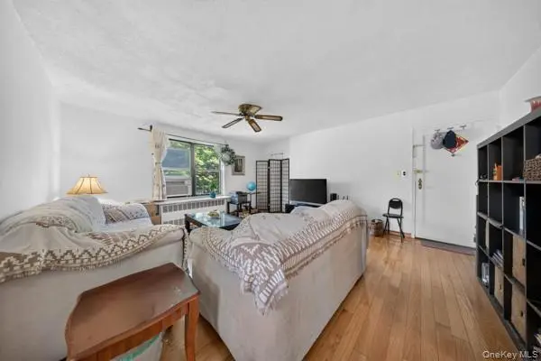 196-23 73rd Ave #2, Fresh Meadows, NY 11365