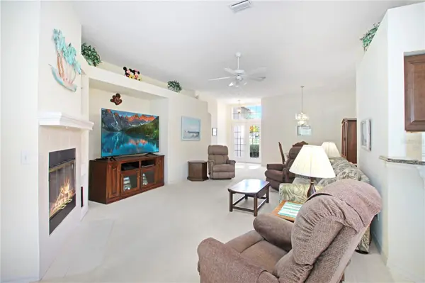 339 FOXHILL DR, Debary, FL 32713