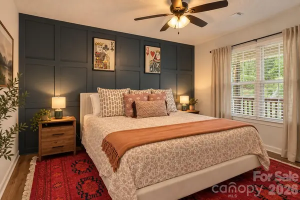28 Grove Garden AVE, Candler, NC 28715