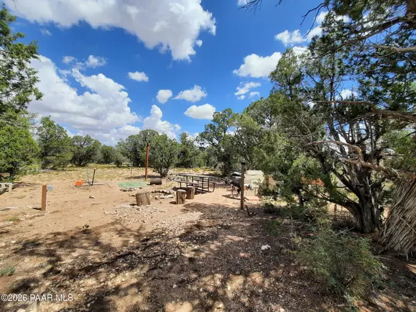 074 Off Denny 5 RD, Seligman, AZ 86337