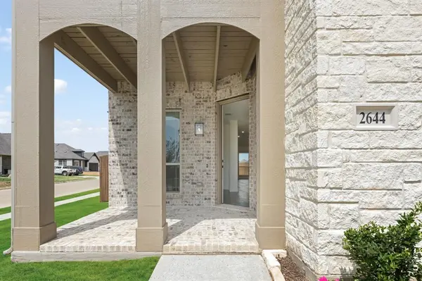2644 Lila Street, Burleson, TX 76028