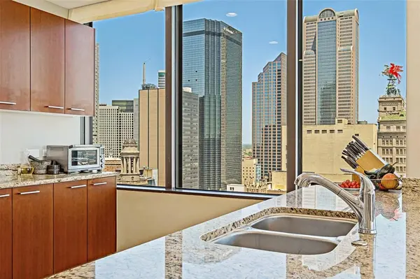 1200 Main Street #2512, Dallas, TX 75202