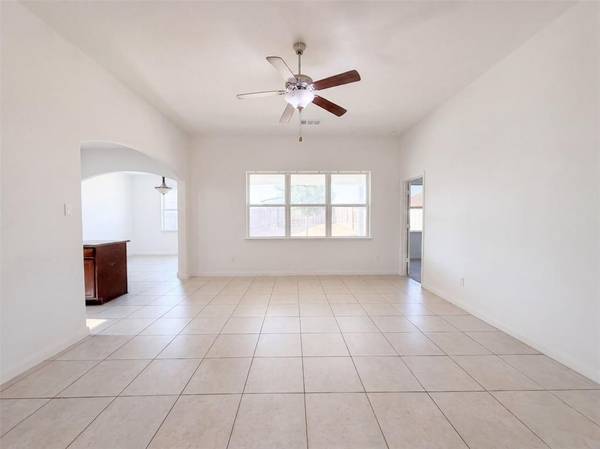 4101 Tower Lane, Crowley, TX 76036