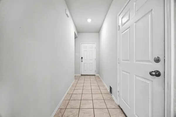 603 Taggart TRL, Jarrell, TX 76537